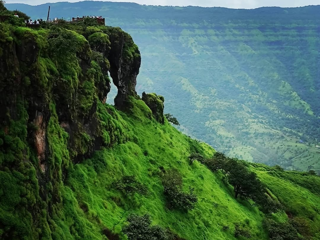 Car Rental in Mahabaleshwar - Strawberry Cabs